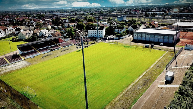 绎出类似的 绎出类似的